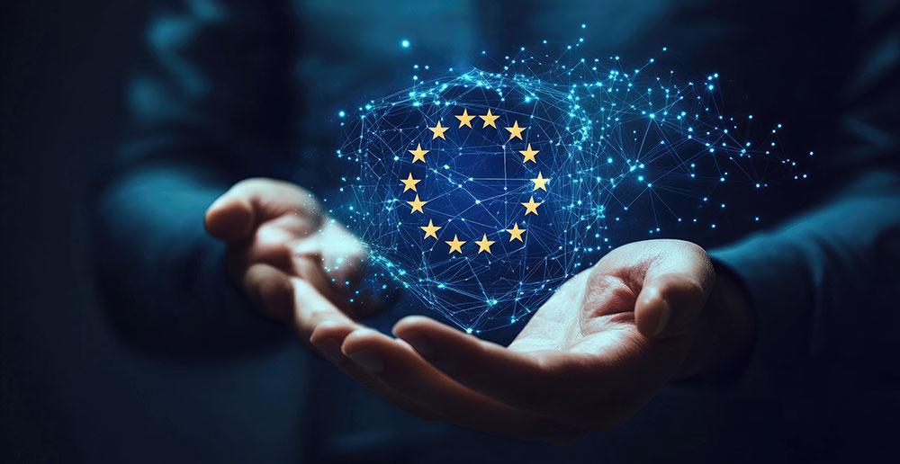 une main tenant un nuage numérique et le symbole de l'UE